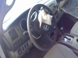 2008 TOYOTA TACOMA, SILVER, SR5, CREW CAB, 4.0L, AT, 4WD.  Z25078